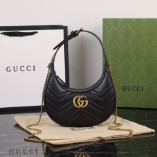 Gucci Hobo Bags